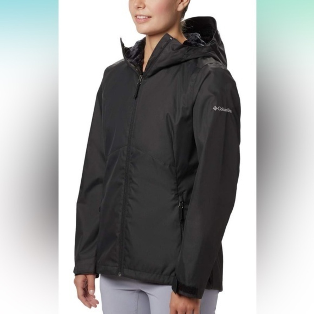 Columbia Black Ski Jacket with Insulation and Waterproof‎ Finish
